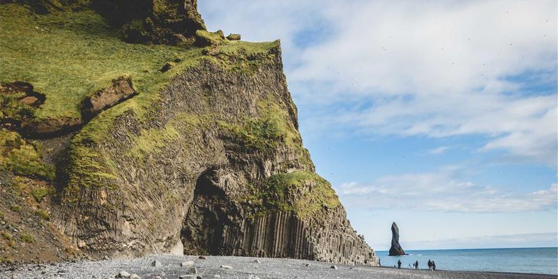 工业5.0时代：CNC加工与自动化设备如何重塑人机协作，提升制造业生产效率与工人技能