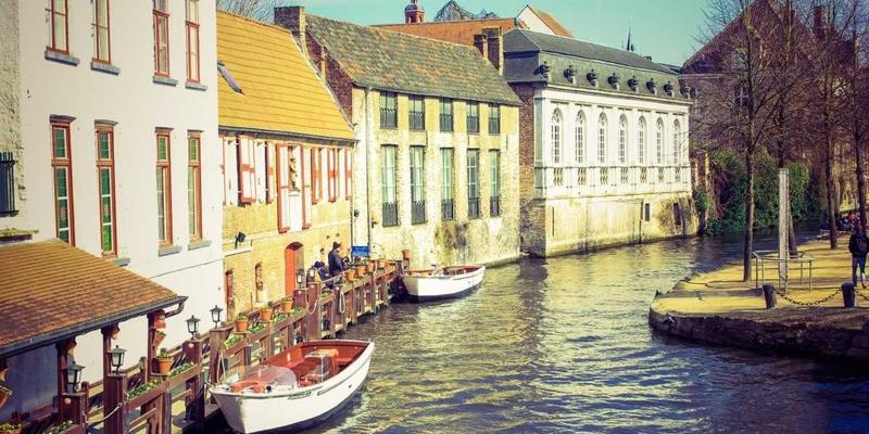 工业制造6.0时代：自动化设备与CNC加工如何重塑金属加工的未来